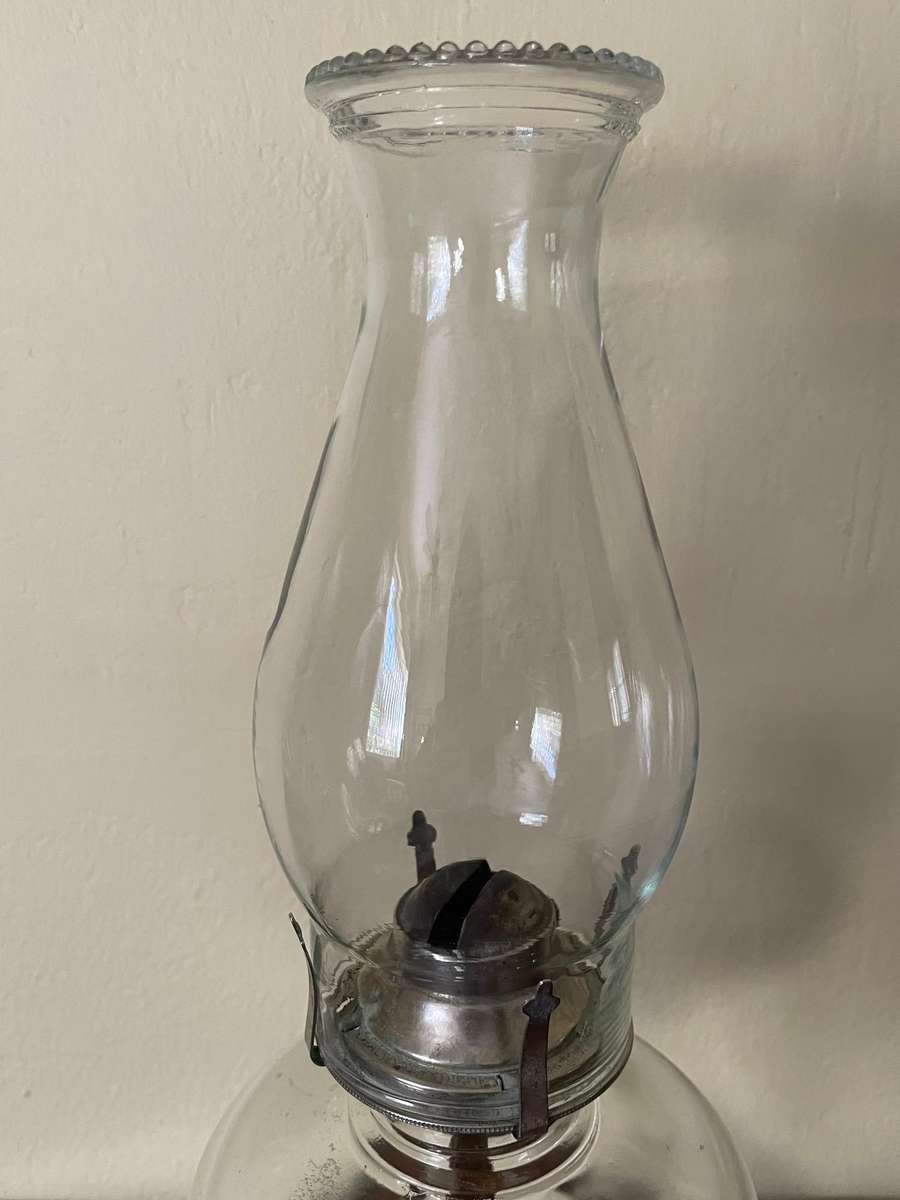 Beautiful large clear glass antique kerosene lamp
