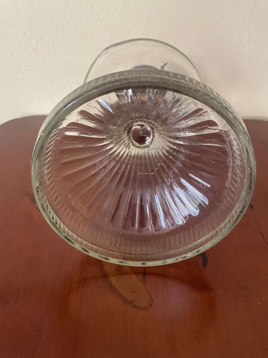 Beautiful large clear glass antique kerosene lamp