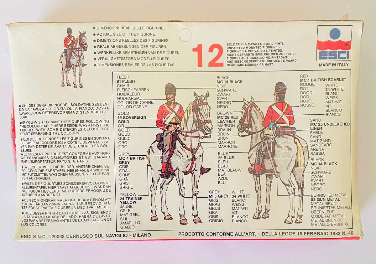 Esci Napoleonic wars  Scots Greys British cavalry 12 unpainted mounted figures 36 pieces 1/72 scal