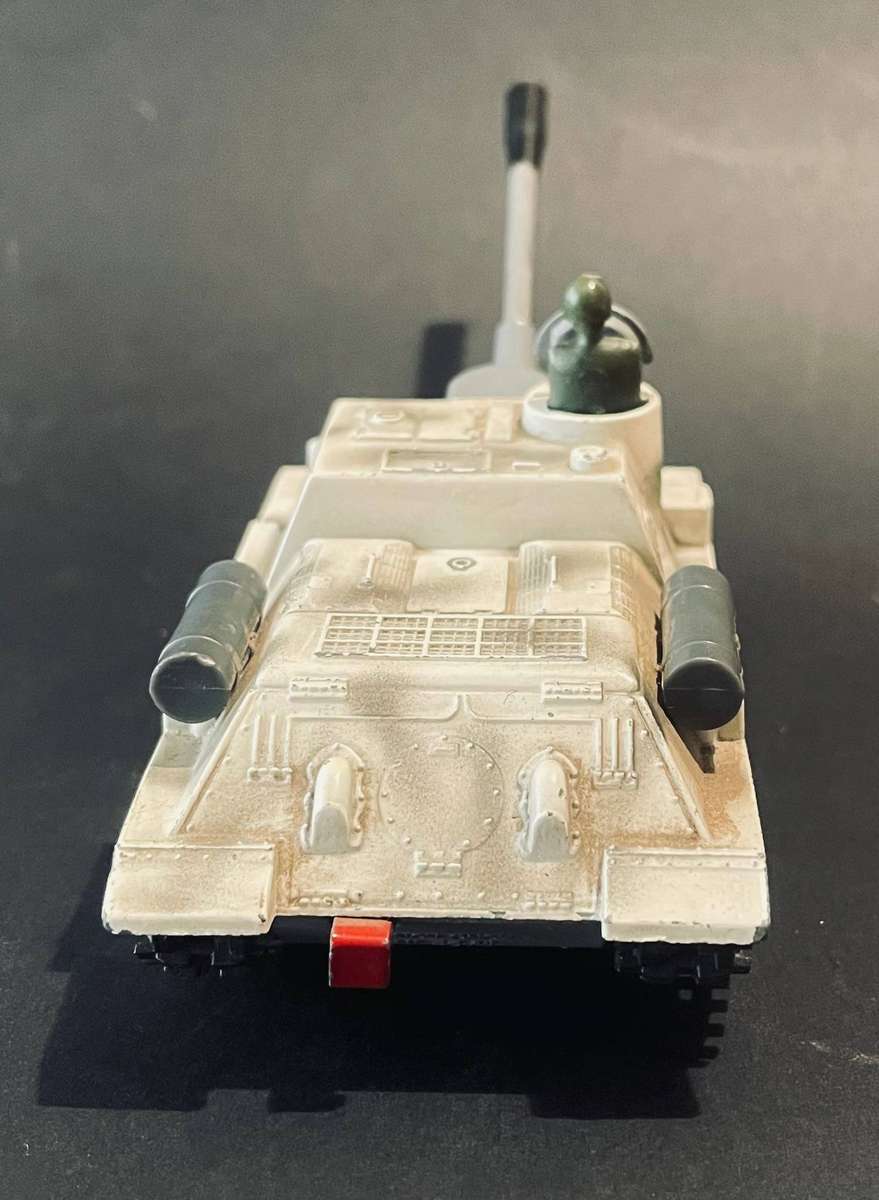 Corgi toys SU-100 Russian medium tank die cast model
