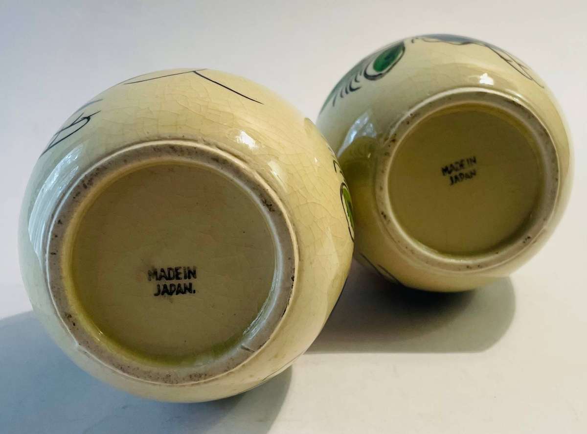 Stunning pair of Japanese bird vases