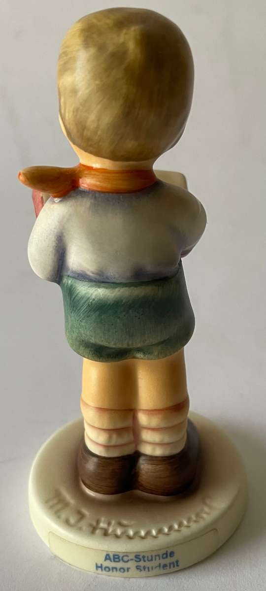 Stunning Hummel figurine ABC-Stunde