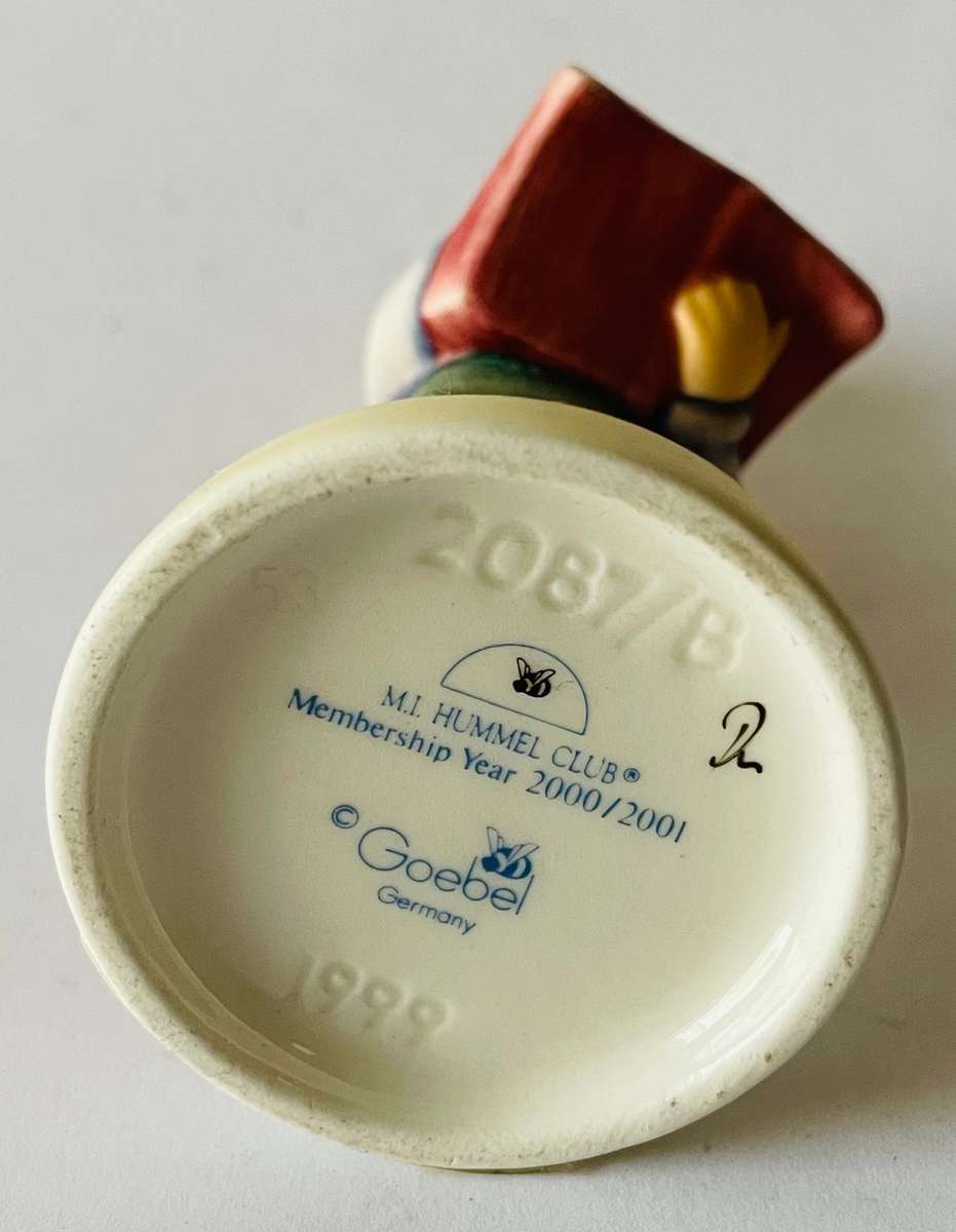 Stunning Hummel figurine ABC-Stunde