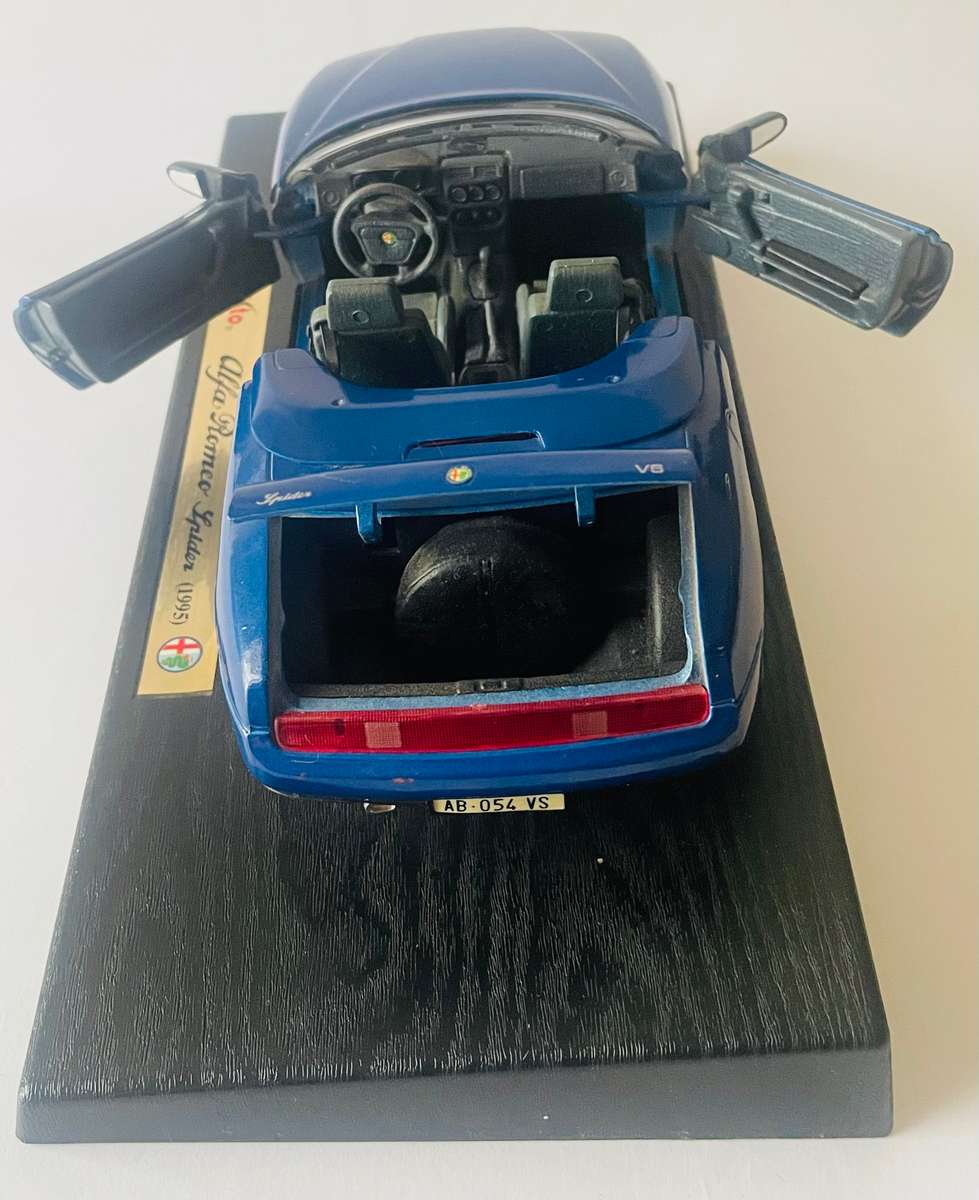 Maisto Alfa Romeo spider (1995) special edition in original packaging