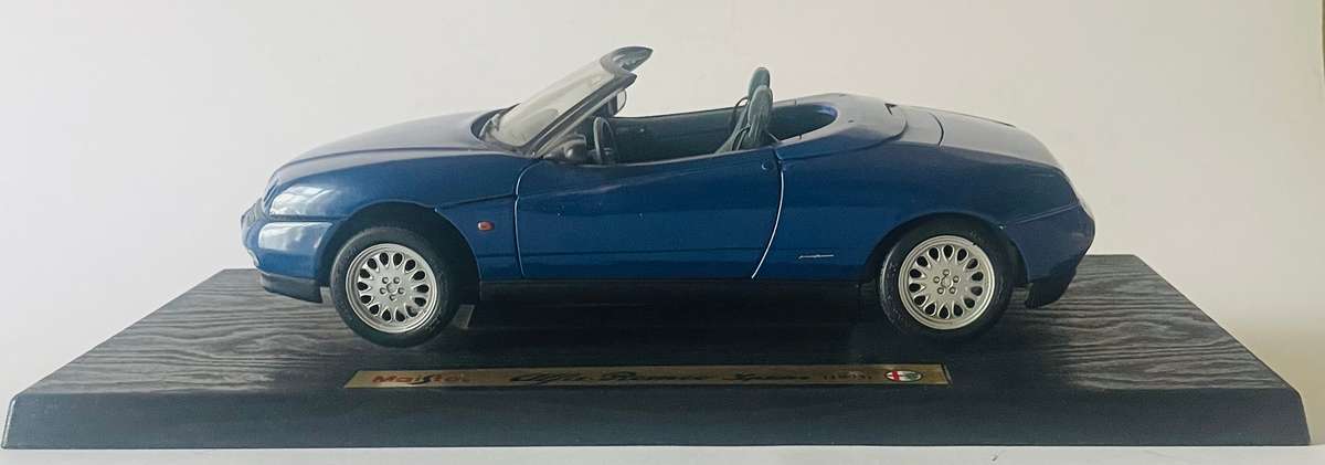 Maisto Alfa Romeo spider (1995) special edition in original packaging