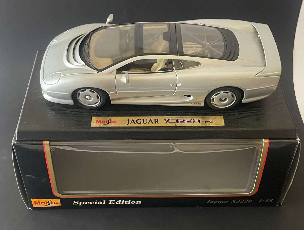 Maisto Jaguar XJ220 (1992) special Edition 1:18 die cast model