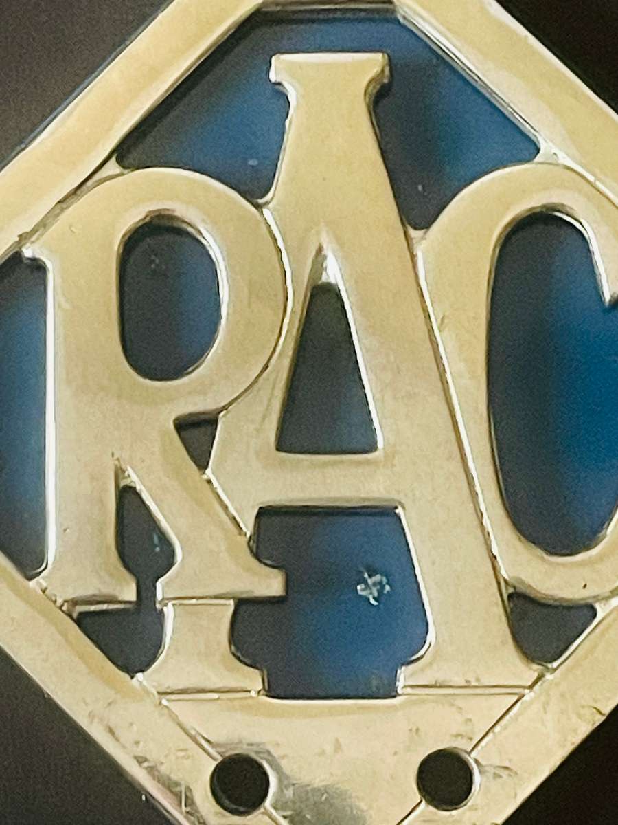 Vintage Royal Automobile Club metal badge