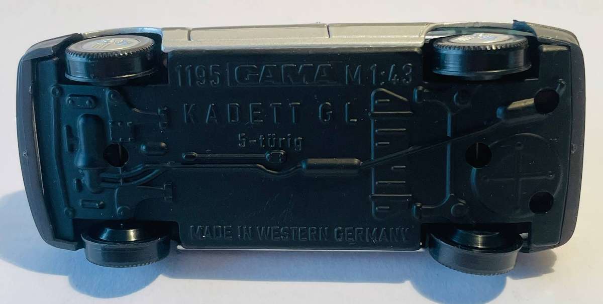 Gama Opel Kadett die cast model 1:43 scale ( model no 1195)