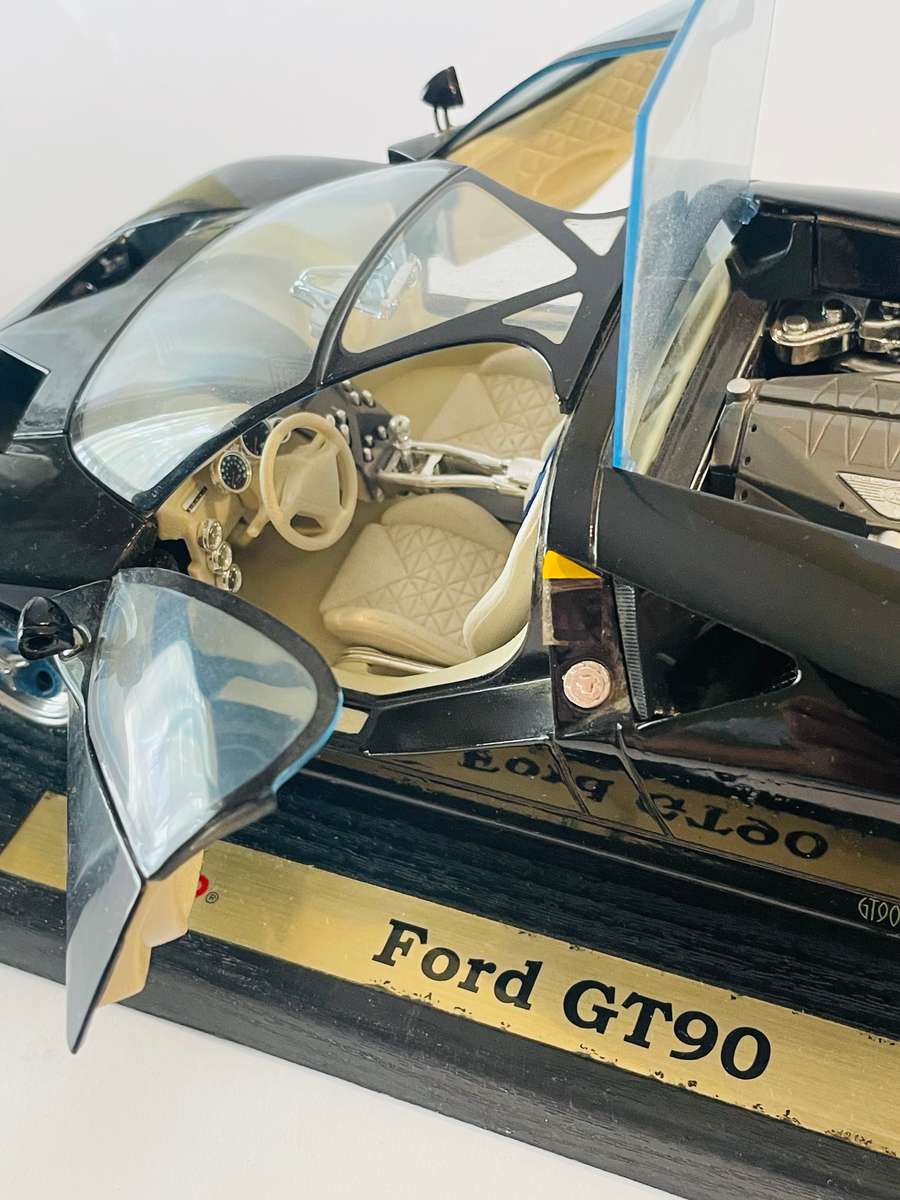 Maisto special edition Ford GT90 concept car die cast model