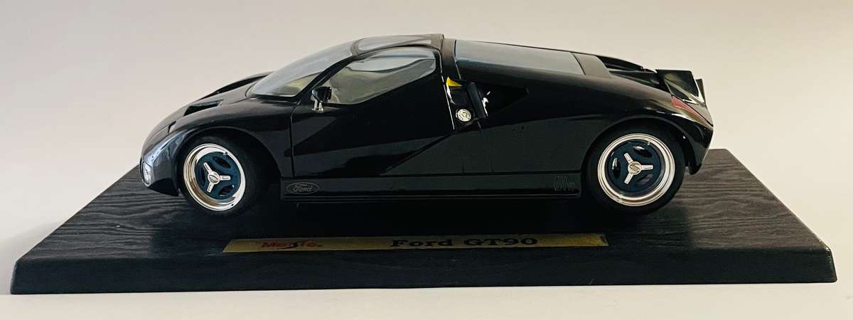 Maisto special edition Ford GT90 concept car die cast model