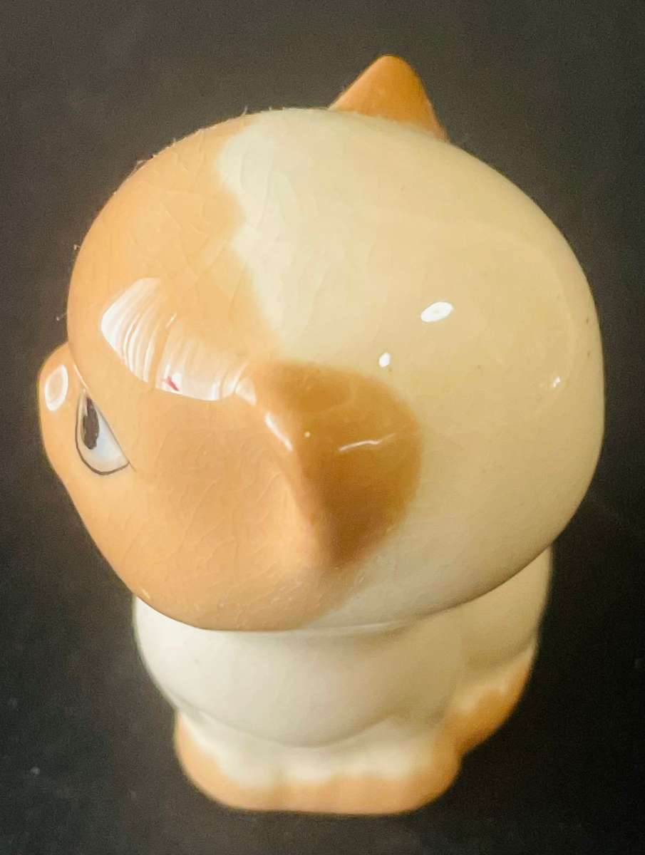 Szeiler kitten figurine - 1960's piece.