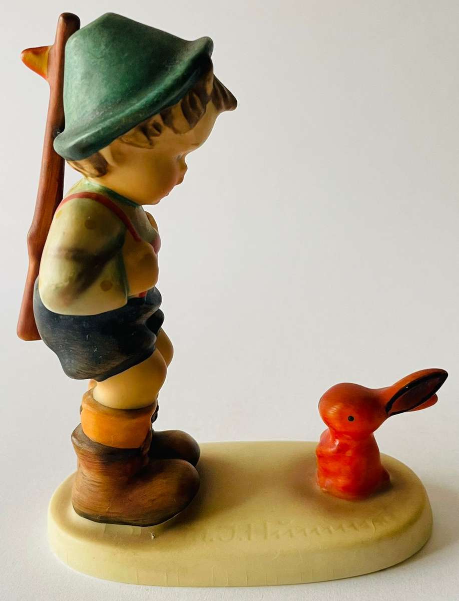 Hummel TKM 3 - Sensitive hunter - Boy figurine.