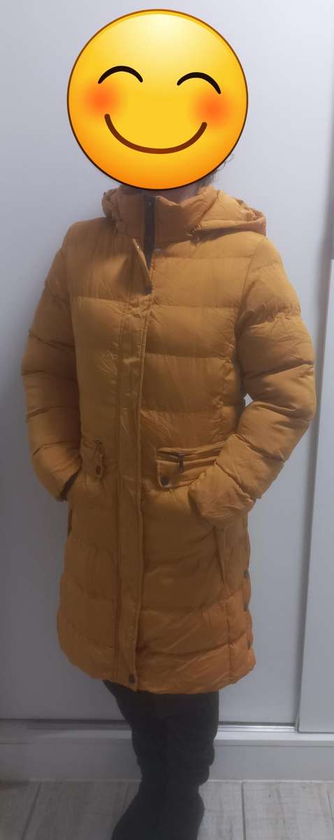 Ladies stylish thick padded coat