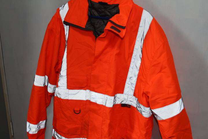 Leo Workwear Heavy-Duty Hi-Viz Winter Jacket (XL)