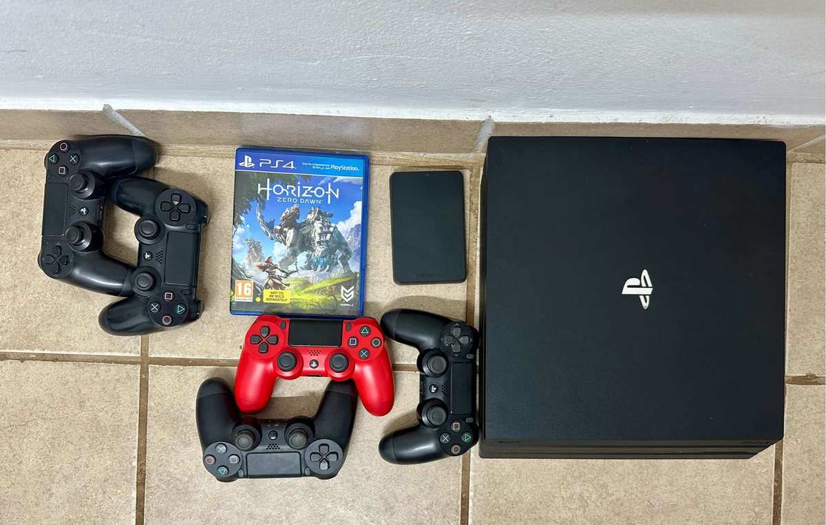 PlayStation 4 Pro 1tb ps4 with External 1TB HDD