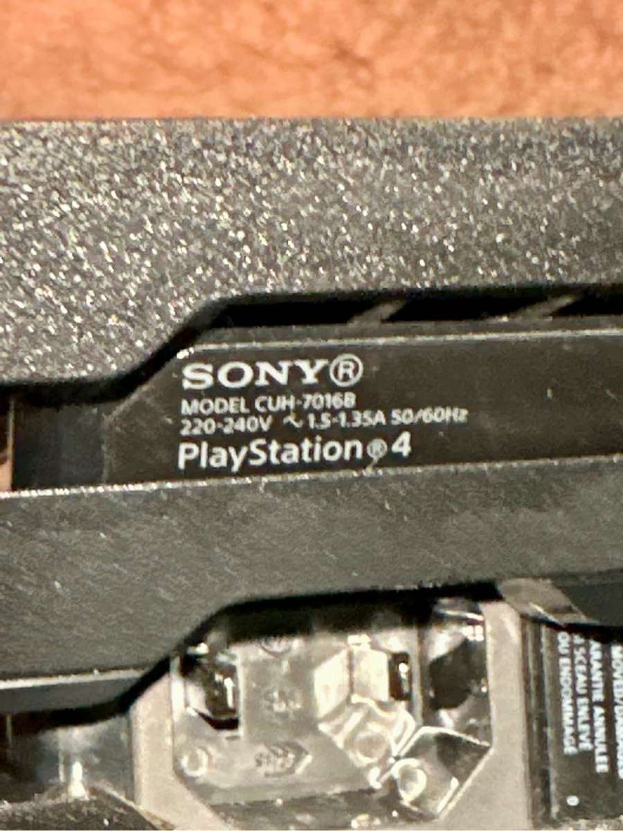 PlayStation 4 Pro 1tb ps4 with External 1TB HDD