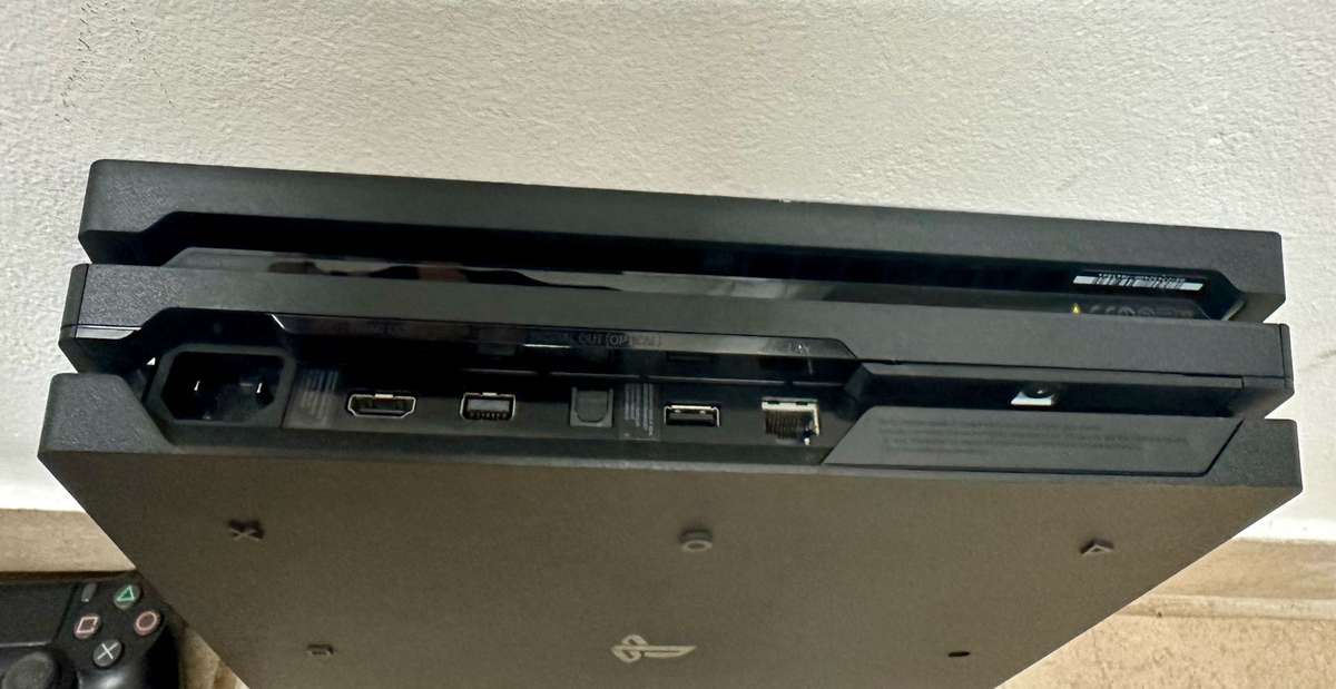 PlayStation 4 Pro 1tb ps4 with External 1TB HDD