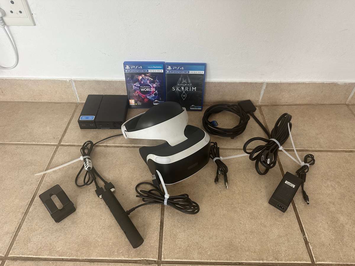 Playstation 4 VR Complete Set with Games