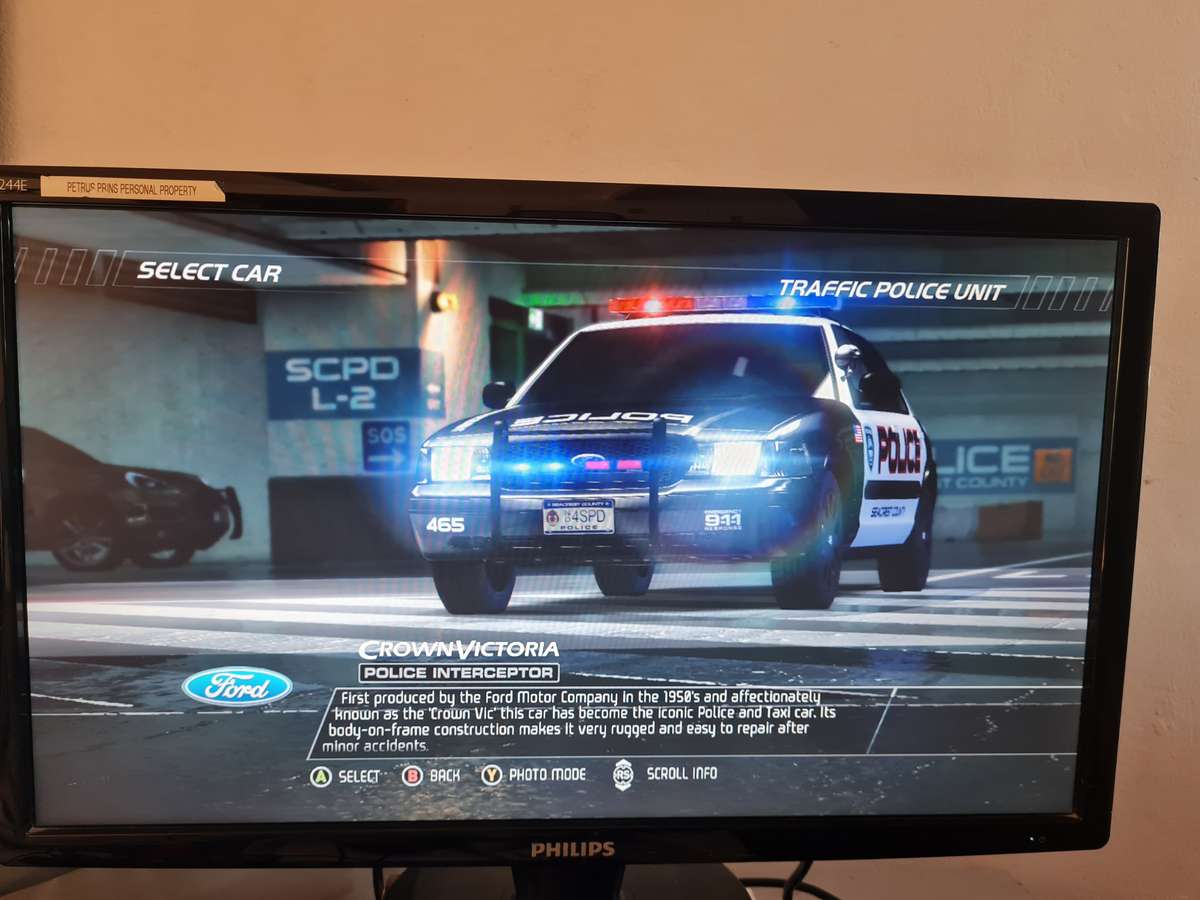 XBOX 360 E Console + Remotes + Games