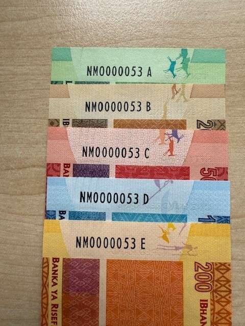 SAME SERIAL NUMBER SA BANK NOTES - PREFIX "NM" Very Low Number notes, SET No #53