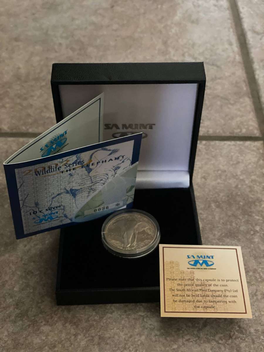 WILDLIFE SERIES 2002 "The Elephant 10c (1/2 oz) Silver Coin #0036
