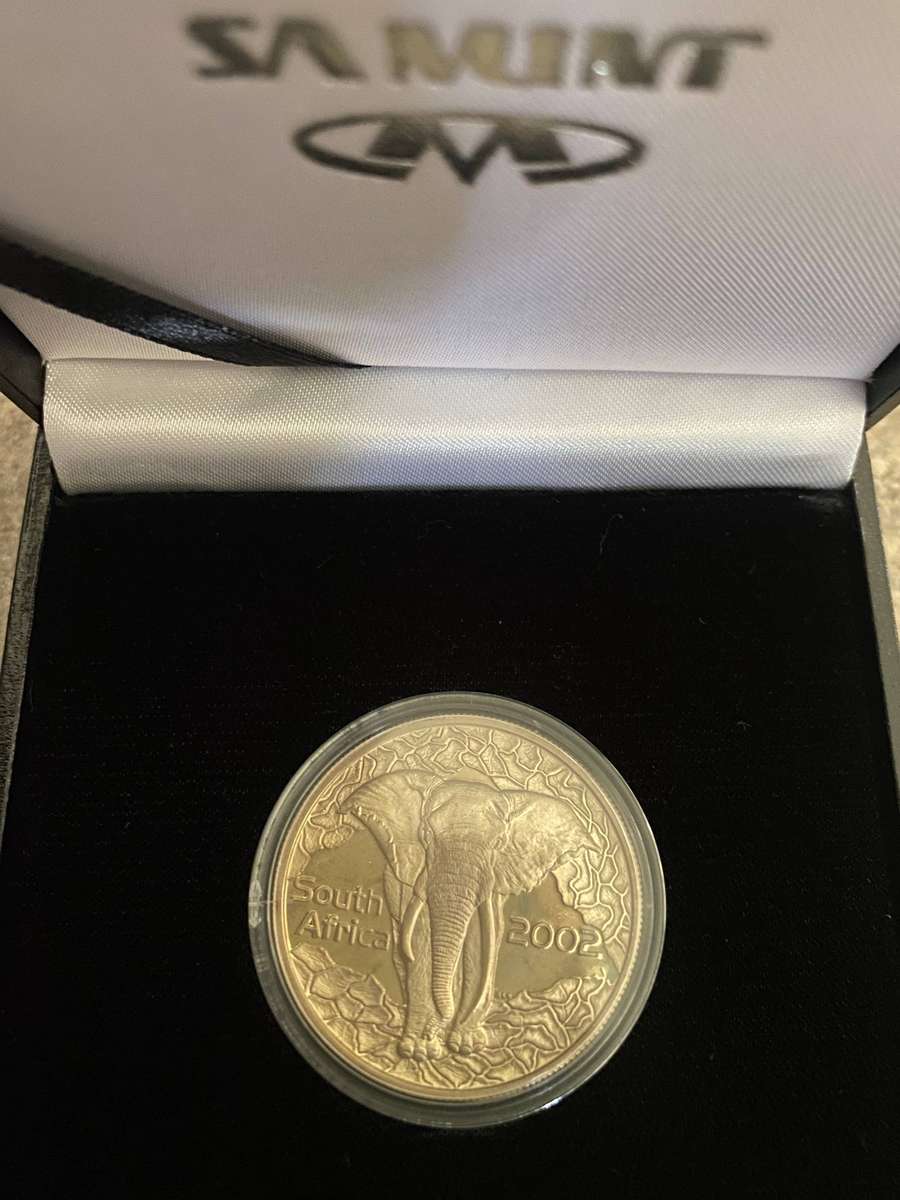WILDLIFE SERIES 2002 "The Elephant 10c (1/2 oz) Silver Coin #0036