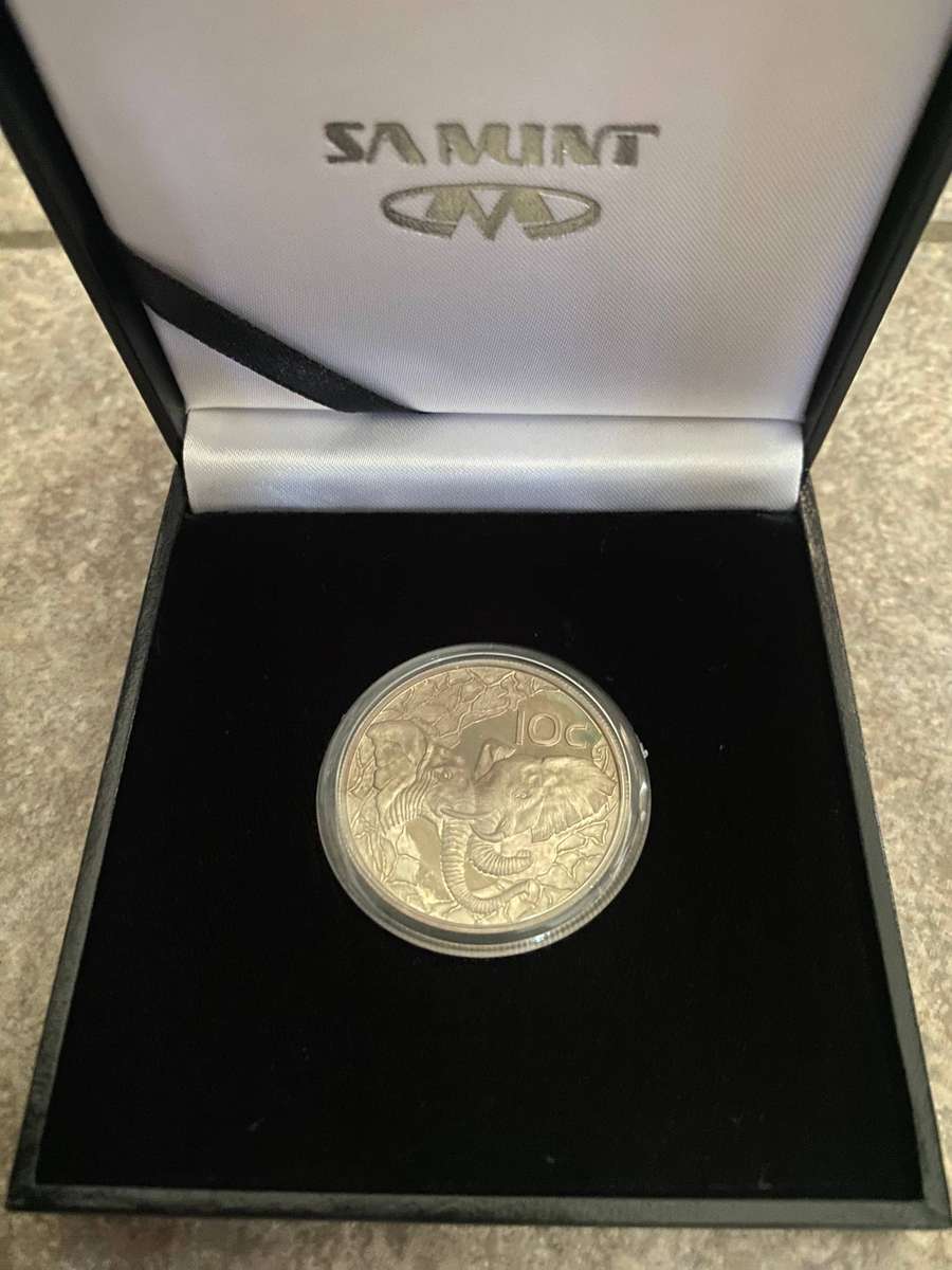 WILDLIFE SERIES 2002 "The Elephant 10c (1/2 oz) Silver Coin #0036