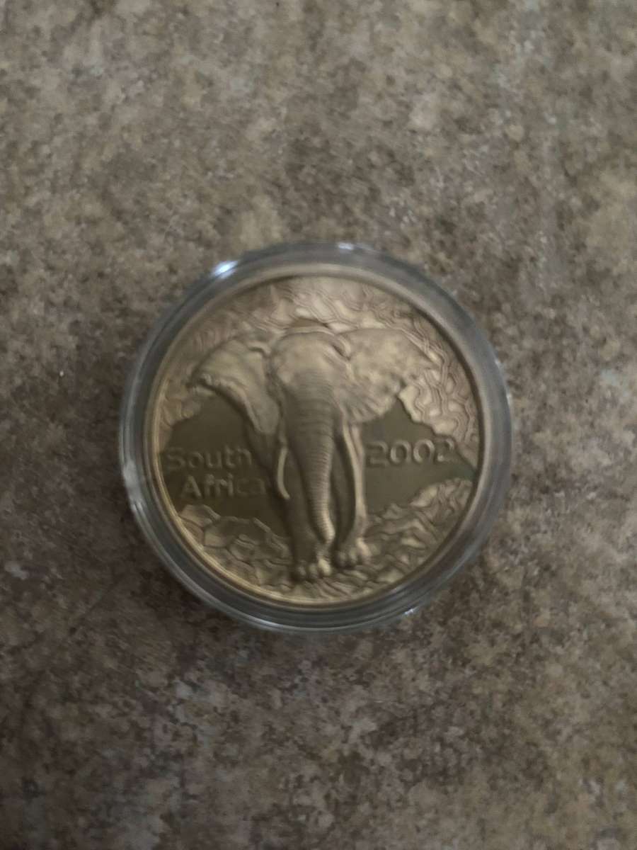 WILDLIFE SERIES 2002 "The Elephant 10c (1/2 oz) Silver Coin #0036