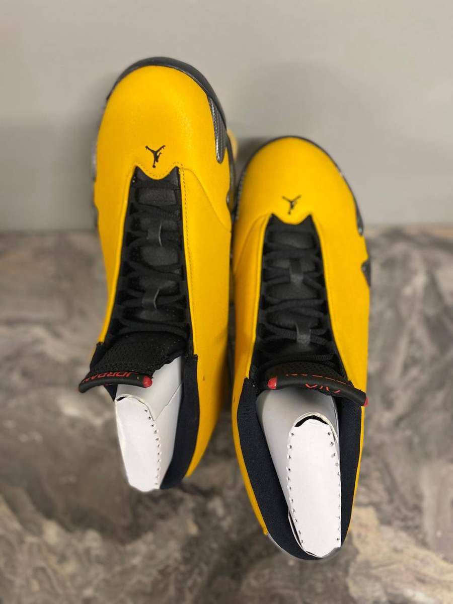 AIR JORDAN YELLOW FERRARI