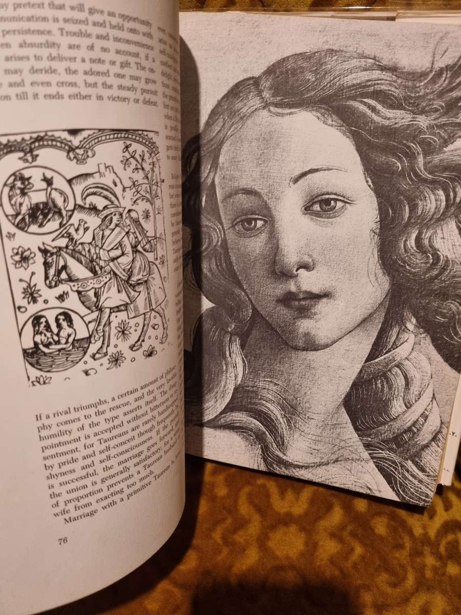 ASTROLOGY (The Coffee Table Book of).