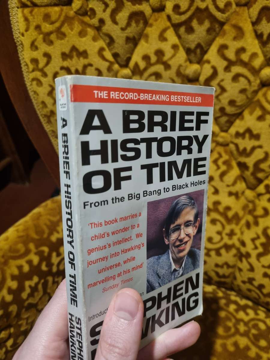 A Brief History of Time - Stephen Hawking