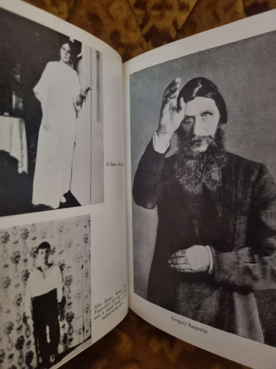 Nicholas and Alexandra, by RK Massie