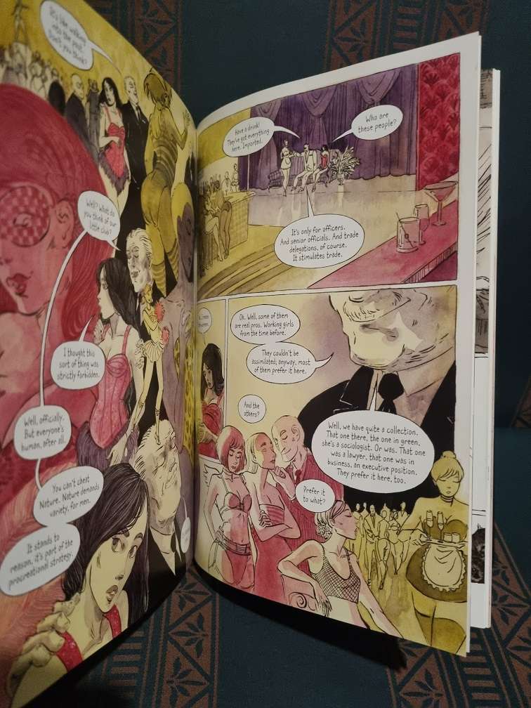 The Handmaid's Tale - Margaret Atwood - Graphic adaptation, hardcover comic