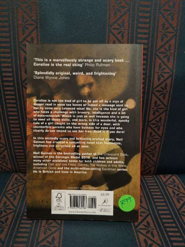 Coraline - Neil Gaiman
