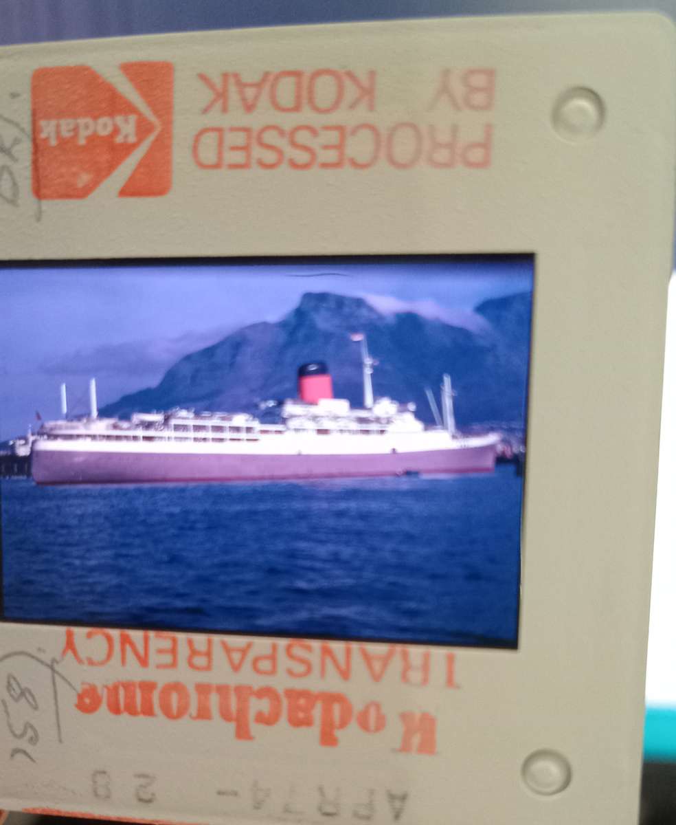 2 x Old slides (Ships) Edinburgh Castle & Pendennis Castle