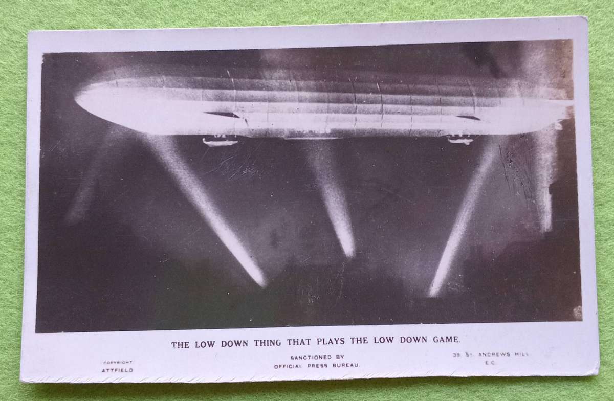 Germany 1916 Unused SCARCE Postcard ZEPPELIN bomber Raid Over England WW1 Low Down Value R2000+