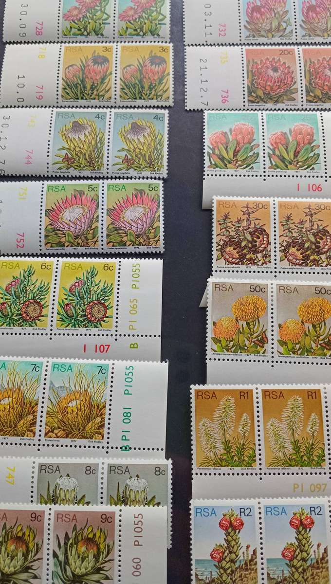 RSA 1977 3rd Definitive Pairs with part Date&/Pane nrs #, Mostly B Panes MNH. LOVELY SELECTION.