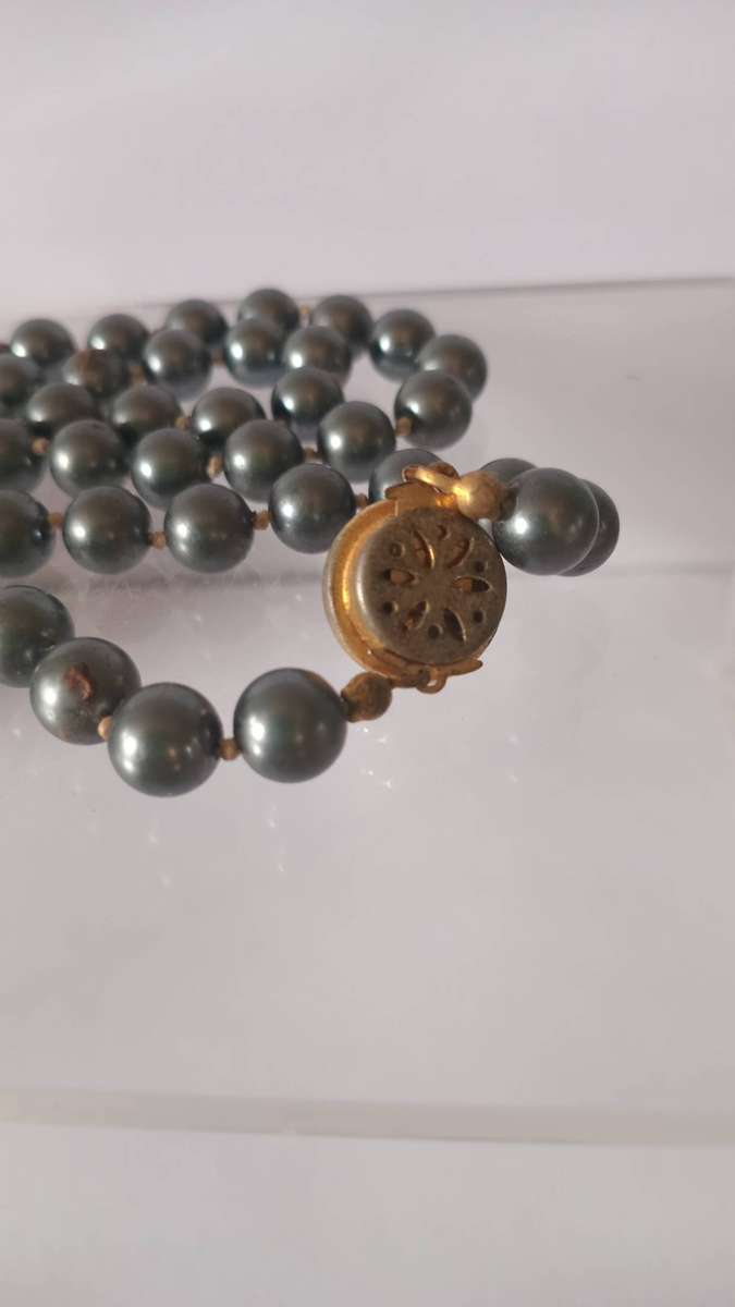 Beautiful Vintage black Pearl Hand Knotted Necklace 38cm(closed)