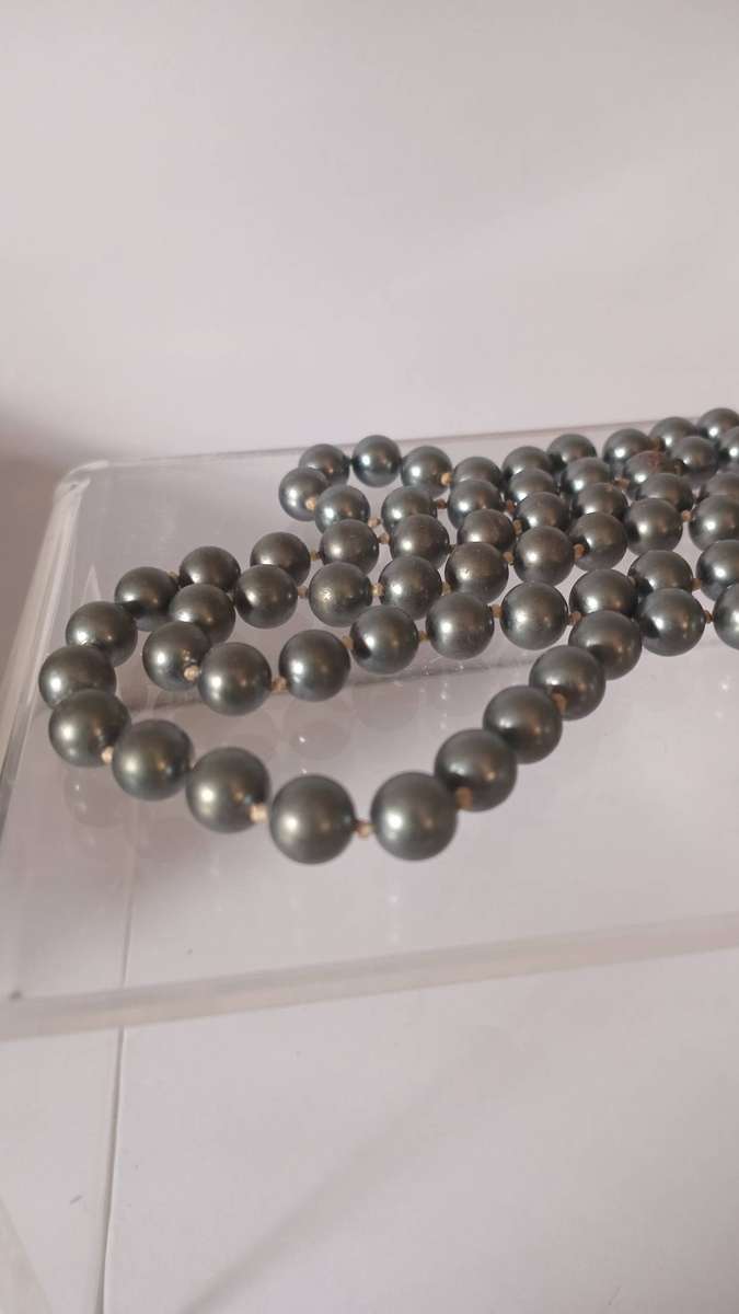 Beautiful Vintage black Pearl Hand Knotted Necklace 38cm(closed)