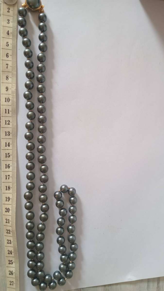 Beautiful Vintage black Pearl Hand Knotted Necklace 38cm(closed)