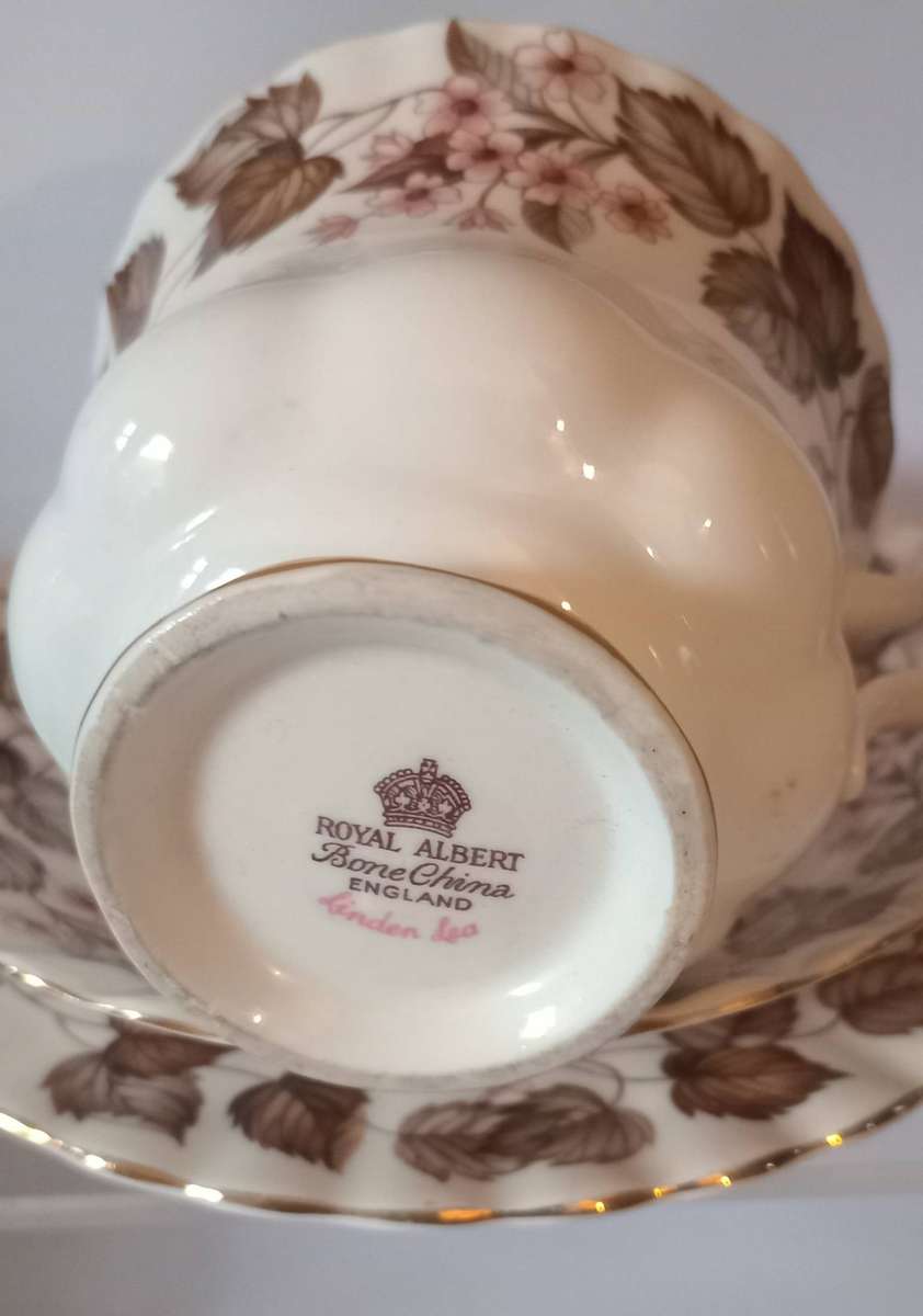 ROYAL ALBERT LINDEN LEA TRIO SOFT PINK AND AUTUMN LEAVE DESIGN