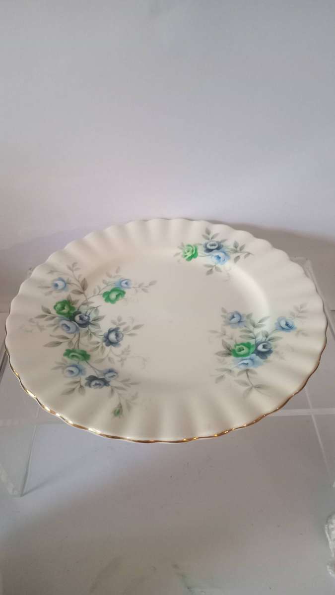 ROYAL ALBERT INSPIRATION TRIO Blue and green flower design