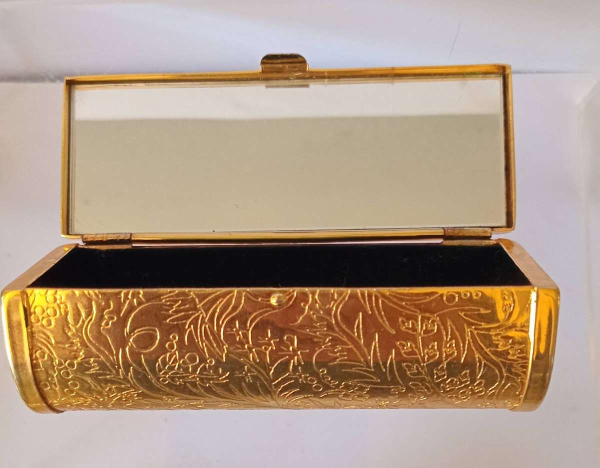 Stylish Vintage Gold Toned Engraved Lipstick holder with Mirror
