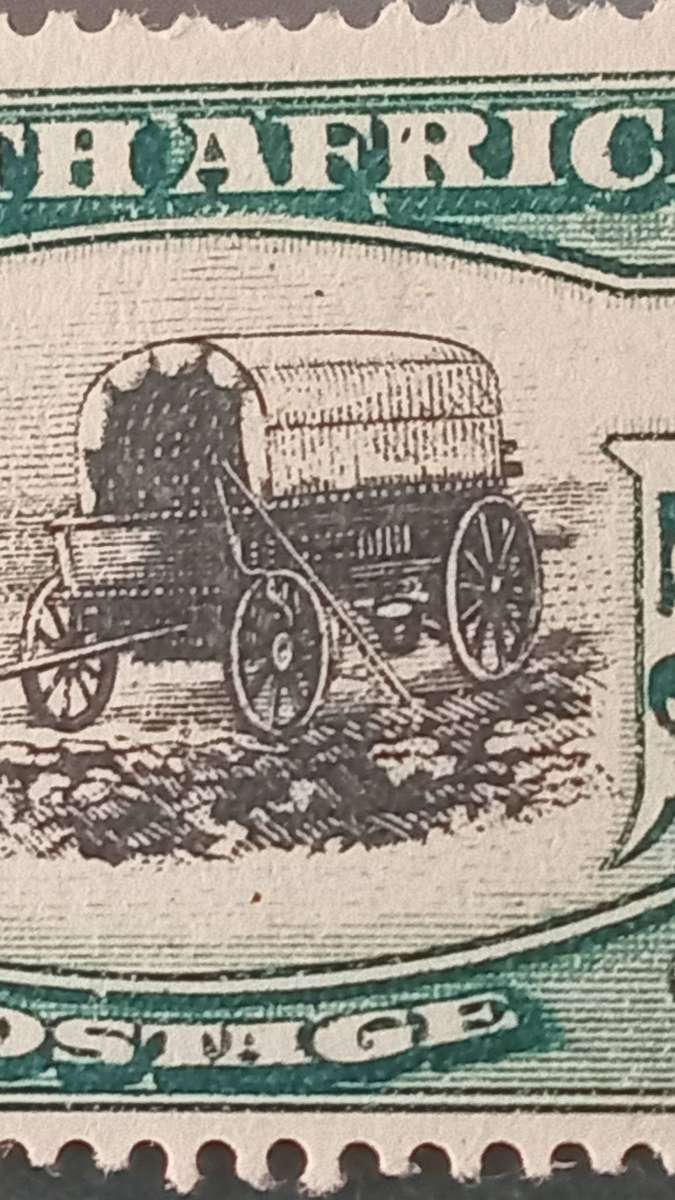 South Africa 1933-48 Hyphenated Pictorial 5/- pair with small  varieties(dots) MH CV R1400