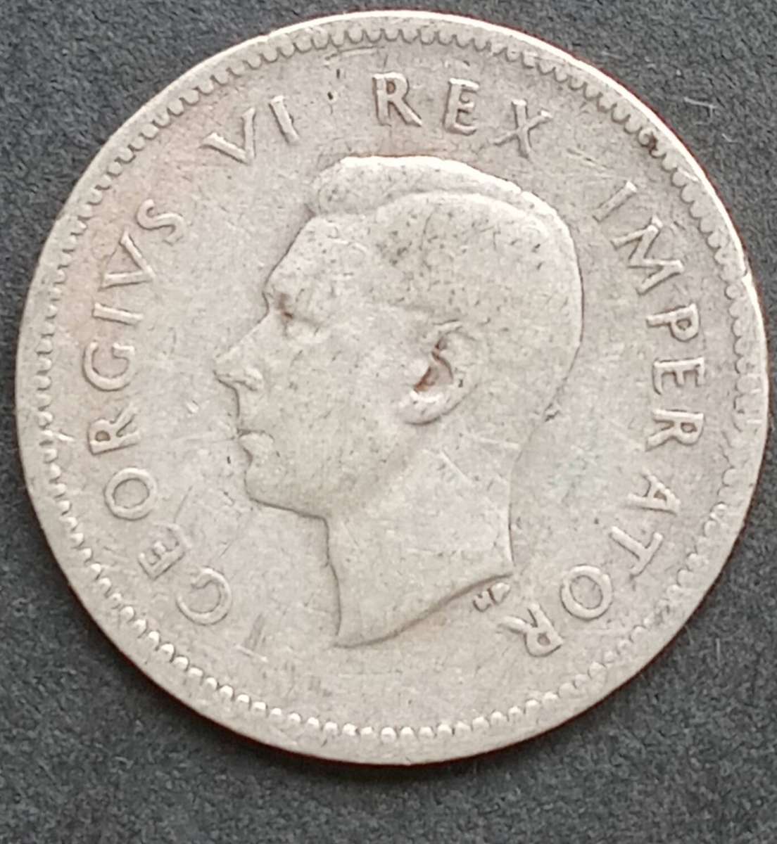 1945 UNION OF SA SILVER 3 PENCE COIN 80% silver