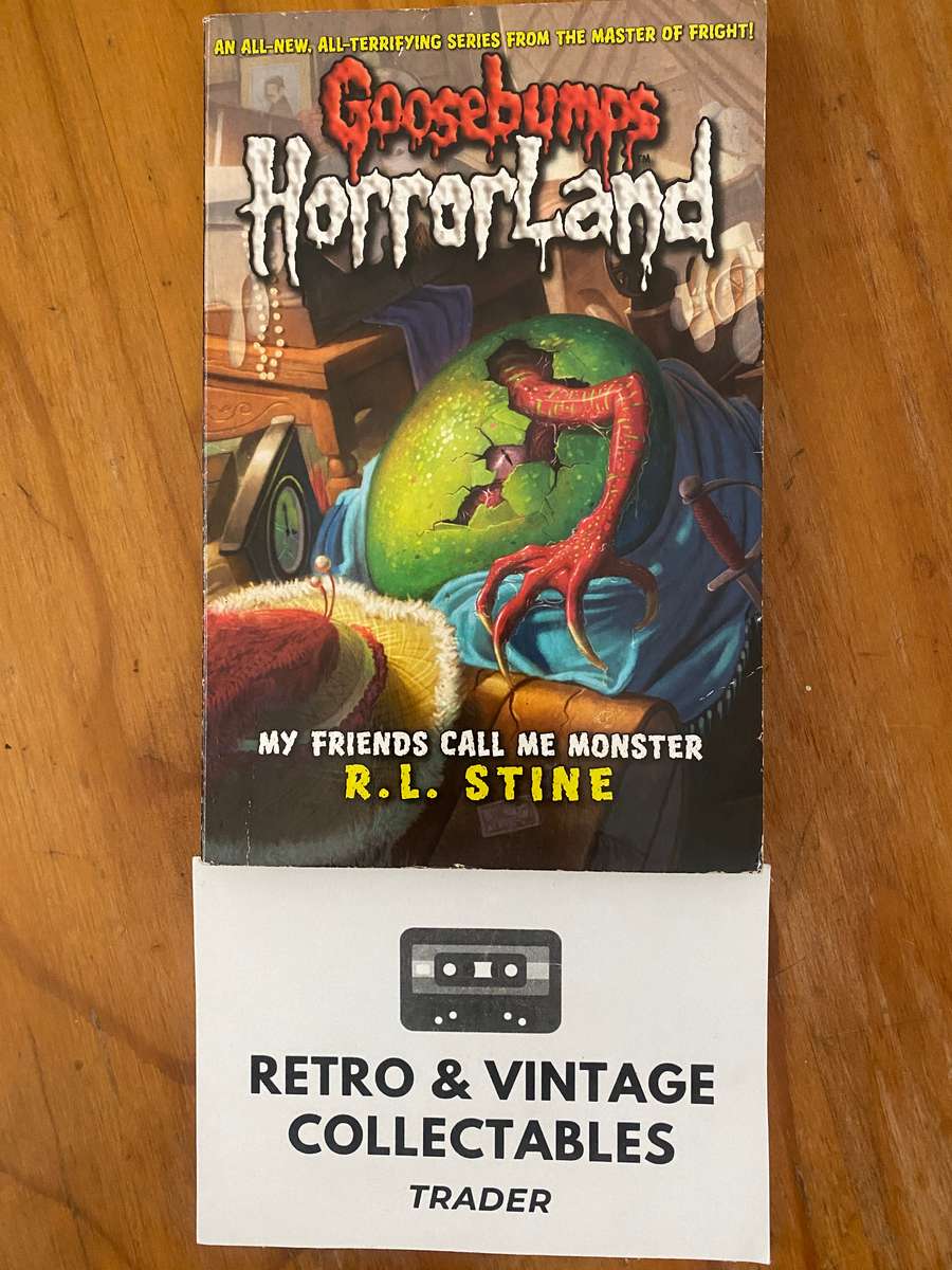 RL Stine - Goosebumps: My Friends Call Me Monster