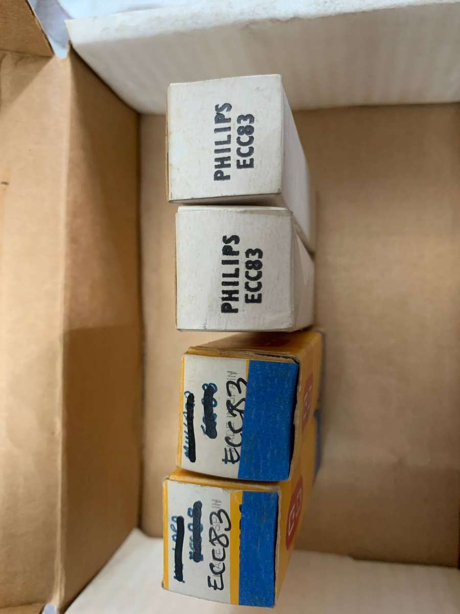 ECC83/12AX7 PHILIPS vintage vacuum tubes NOS tested quad matched