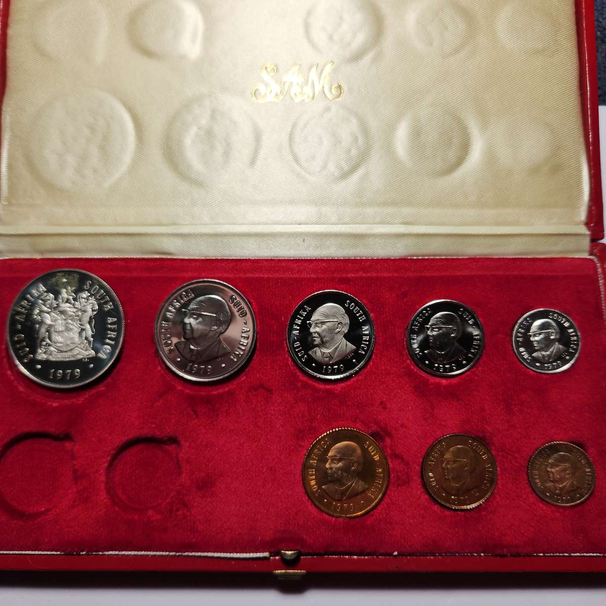 1979 Long Proof Set  - SA Mint box Mintage 10000 - Fantastic condition !!  Diederichs 3rd President