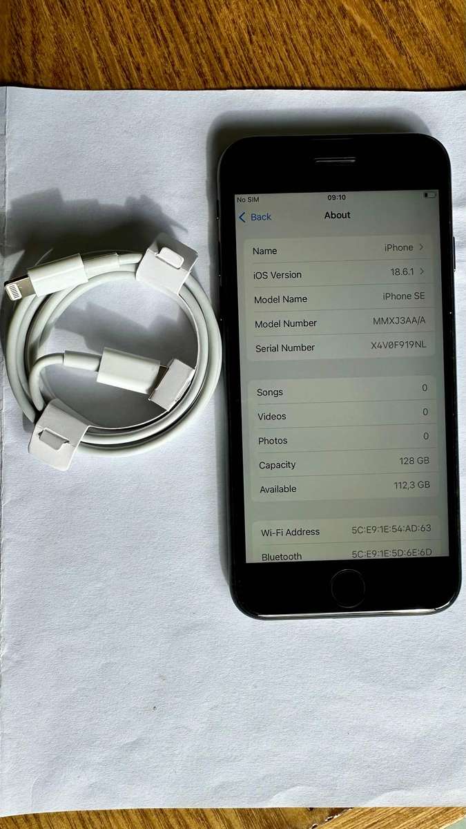 Apple iPhone SE 128gb (3rd gen 2022) Like NEW !!!