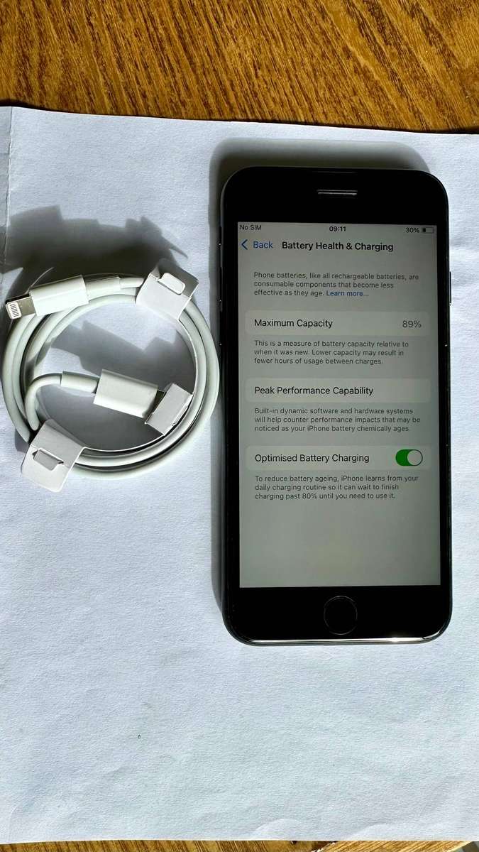 Apple iPhone SE 128gb (3rd gen 2022) Like NEW !!!